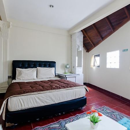 Pele Guesthouse Bandung Zewnętrze zdjęcie