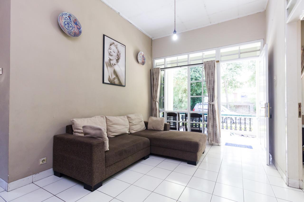 Pele Guesthouse Bandung Zewnętrze zdjęcie